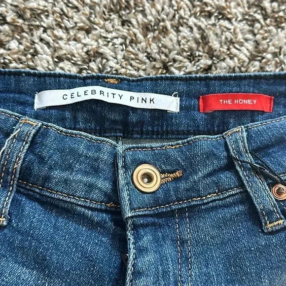 Celebrity Pink Shorts for women - Picture 4 of 4